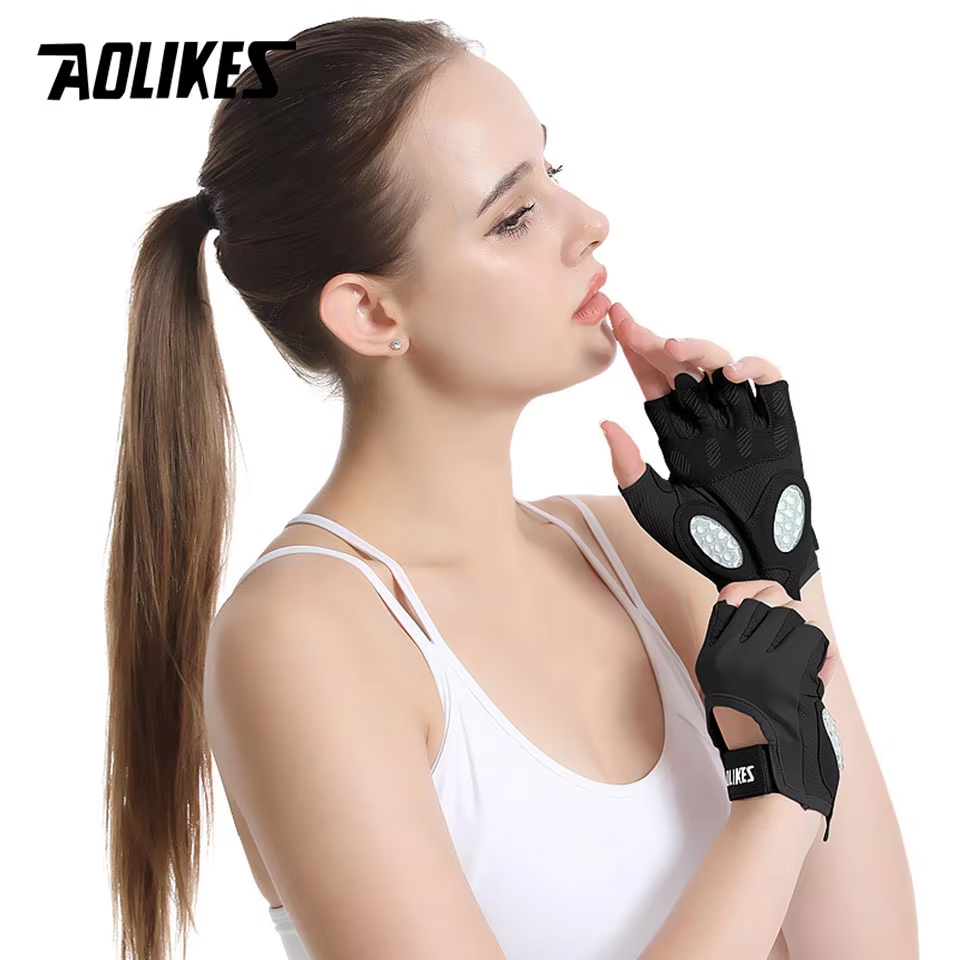 Găng Tay Tập Gym Nam & Nữ Khác Nhau Như Thế Nào?